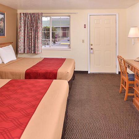 Corvallis Budget Inn Szoba fotó